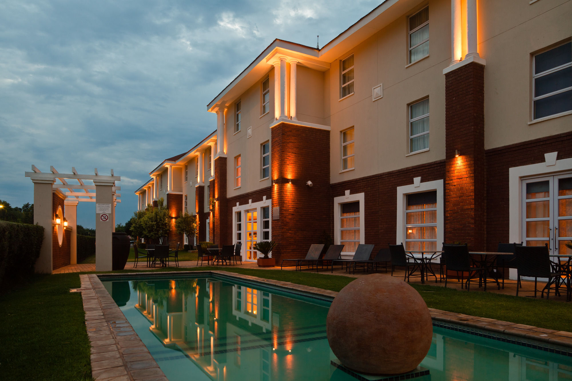 Protea Hotel By Marriott Mahikeng Mafikeng Extérieur photo
